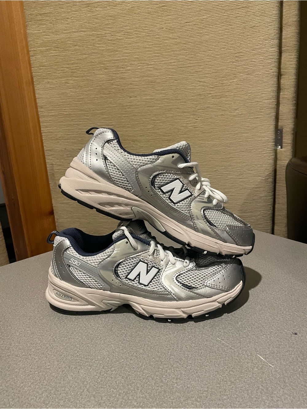 New Balance Men's Silver and White Athletic Running Shoes